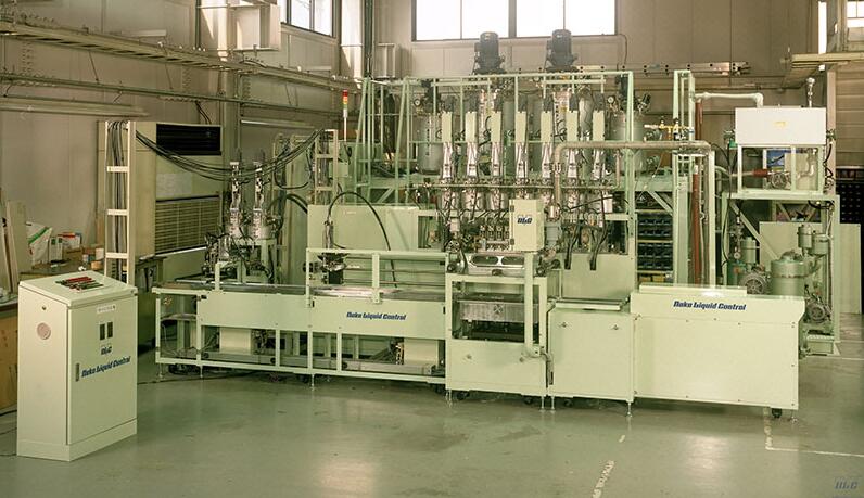 中型吐出量真空灌注設(shè)備